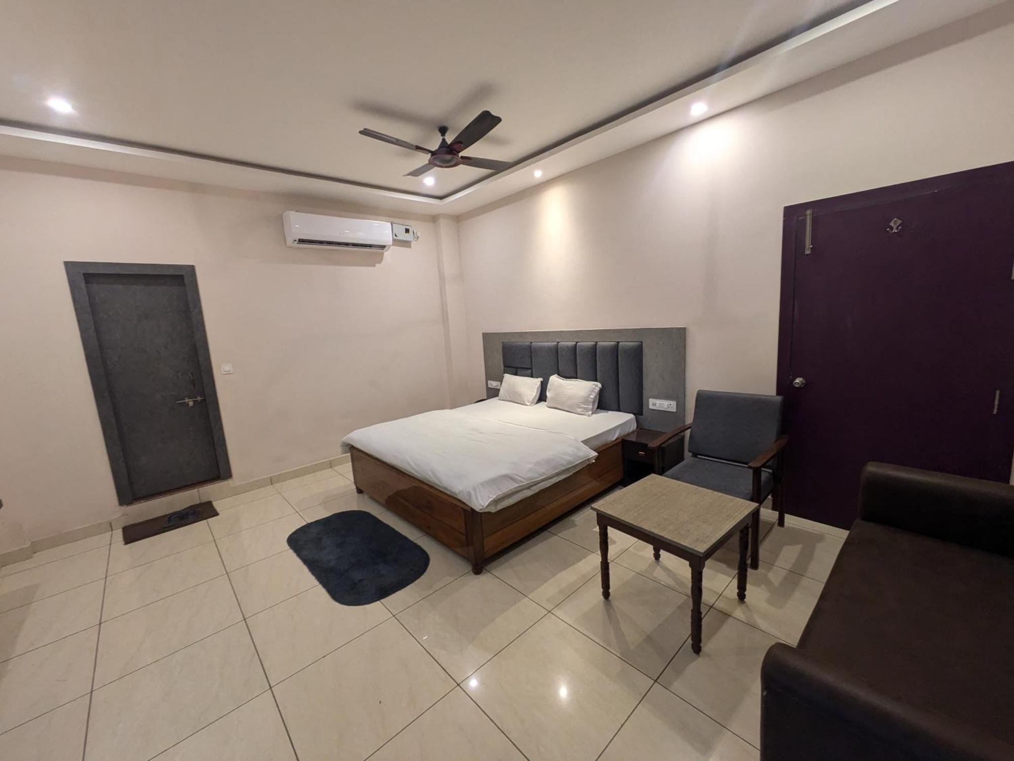 Hotel Kishori Vatika Ramnagar  Exteriér fotografie