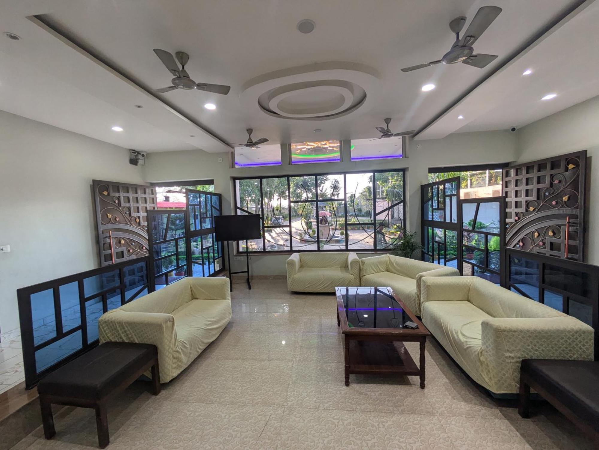 Hotel Kishori Vatika Ramnagar  Exteriér fotografie