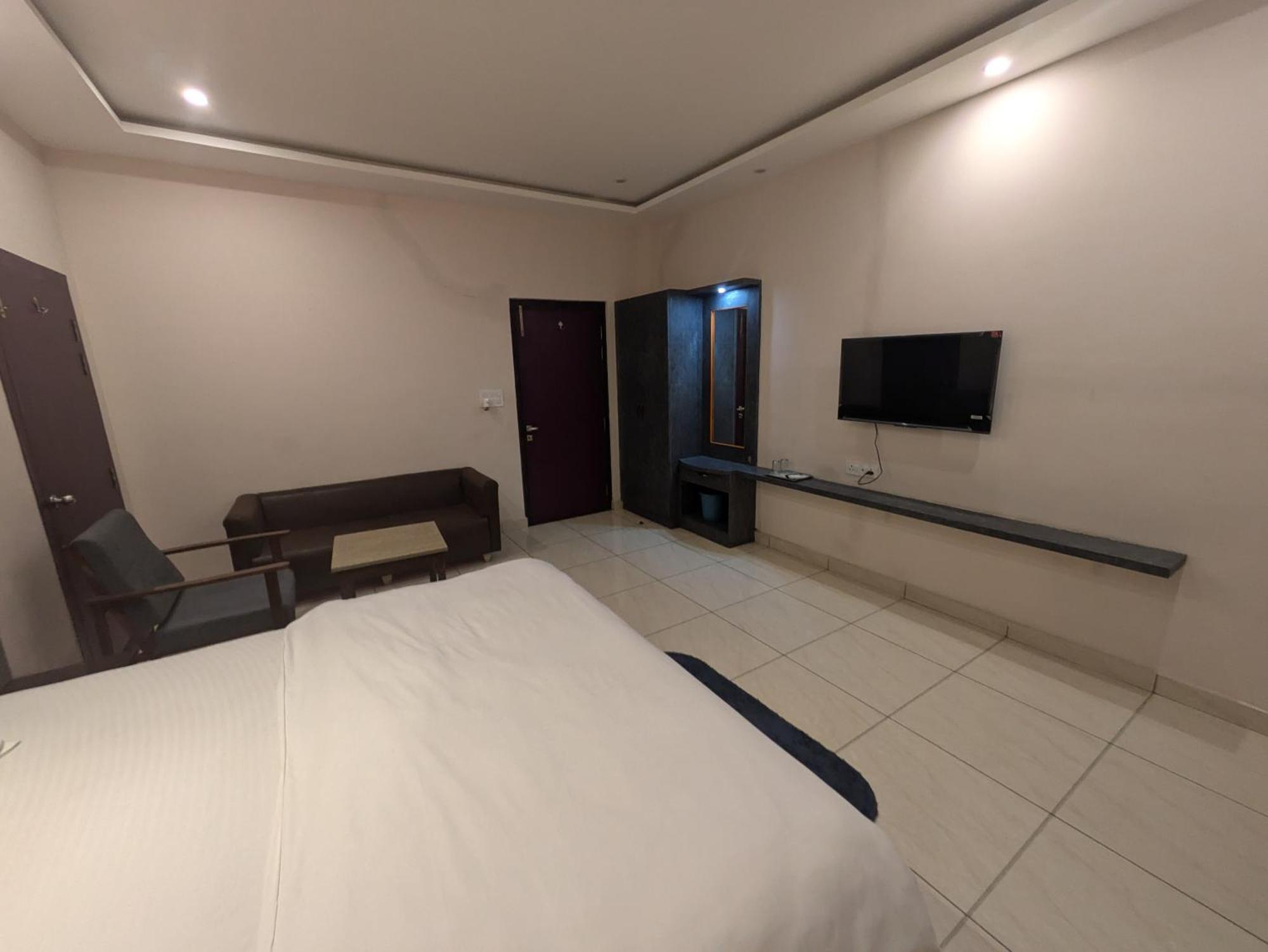 Hotel Kishori Vatika Ramnagar  Exteriér fotografie